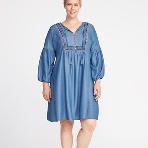 Old Navy Embroidered Dress